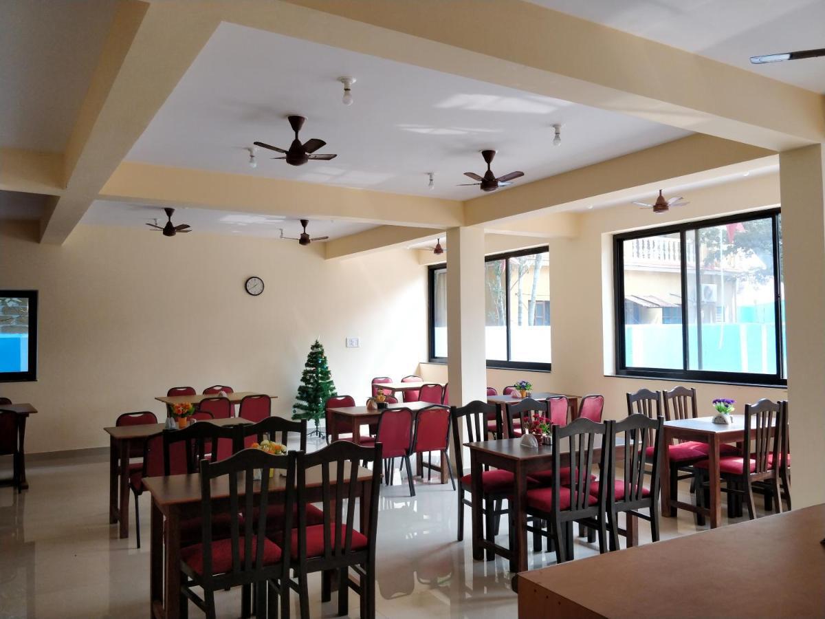 Dom'S Inn Calangute Zewnętrze zdjęcie
