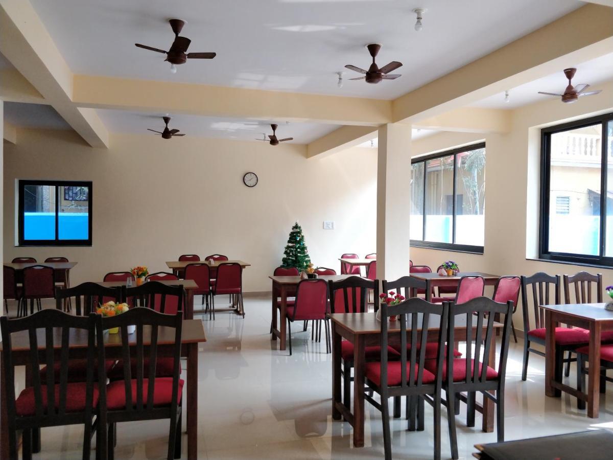 Dom'S Inn Calangute Zewnętrze zdjęcie