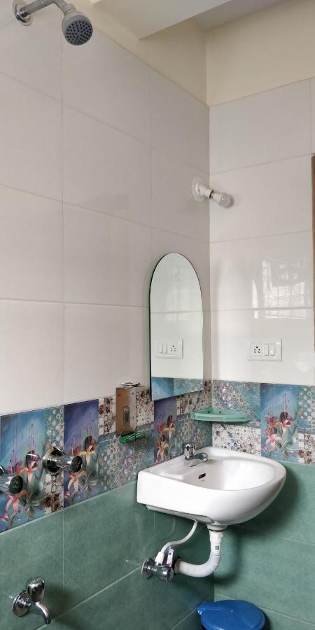 Dom'S Inn Calangute Zewnętrze zdjęcie