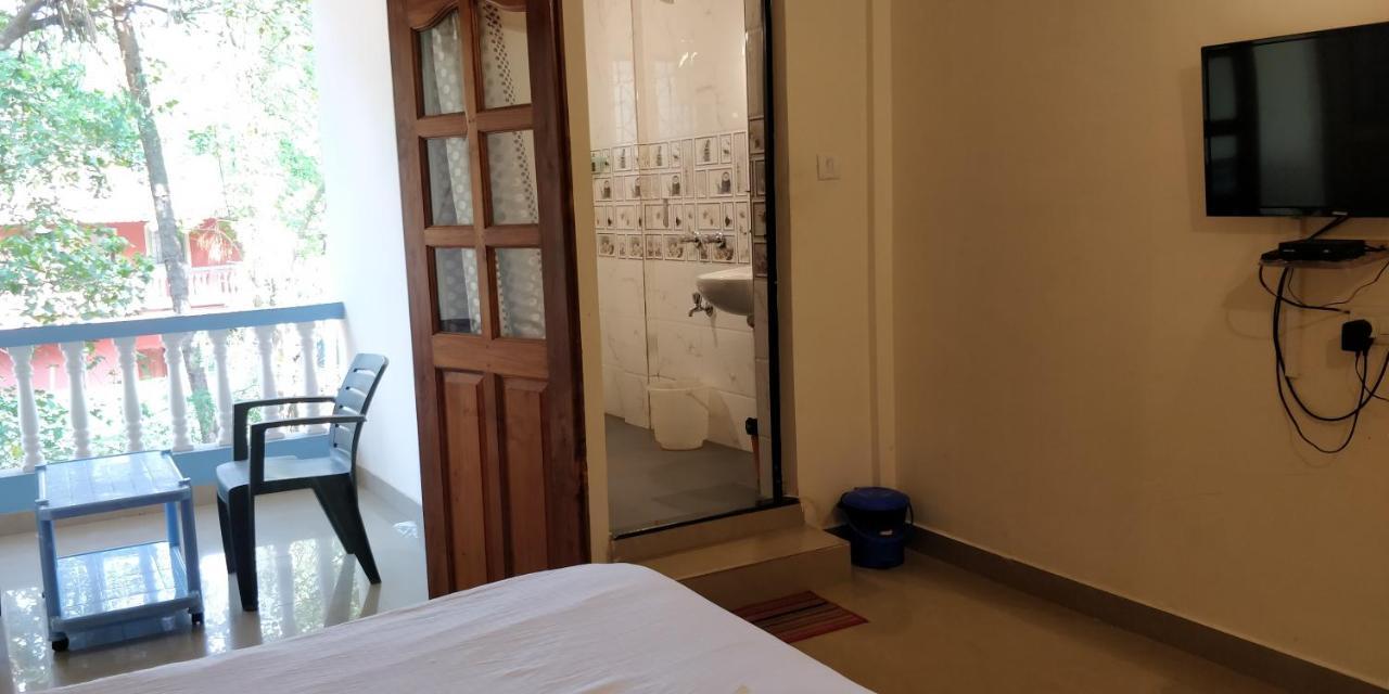 Dom'S Inn Calangute Zewnętrze zdjęcie